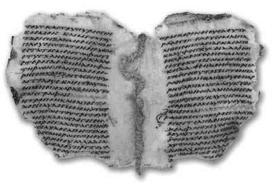 Twee pagina’s uit de Keulse Mani- Codex (vergroot, het origineel meet 3,5 x 4,5 cm) datmet grote zorgvuldigheid in Griekse kapitalen is gecalligrafeerd